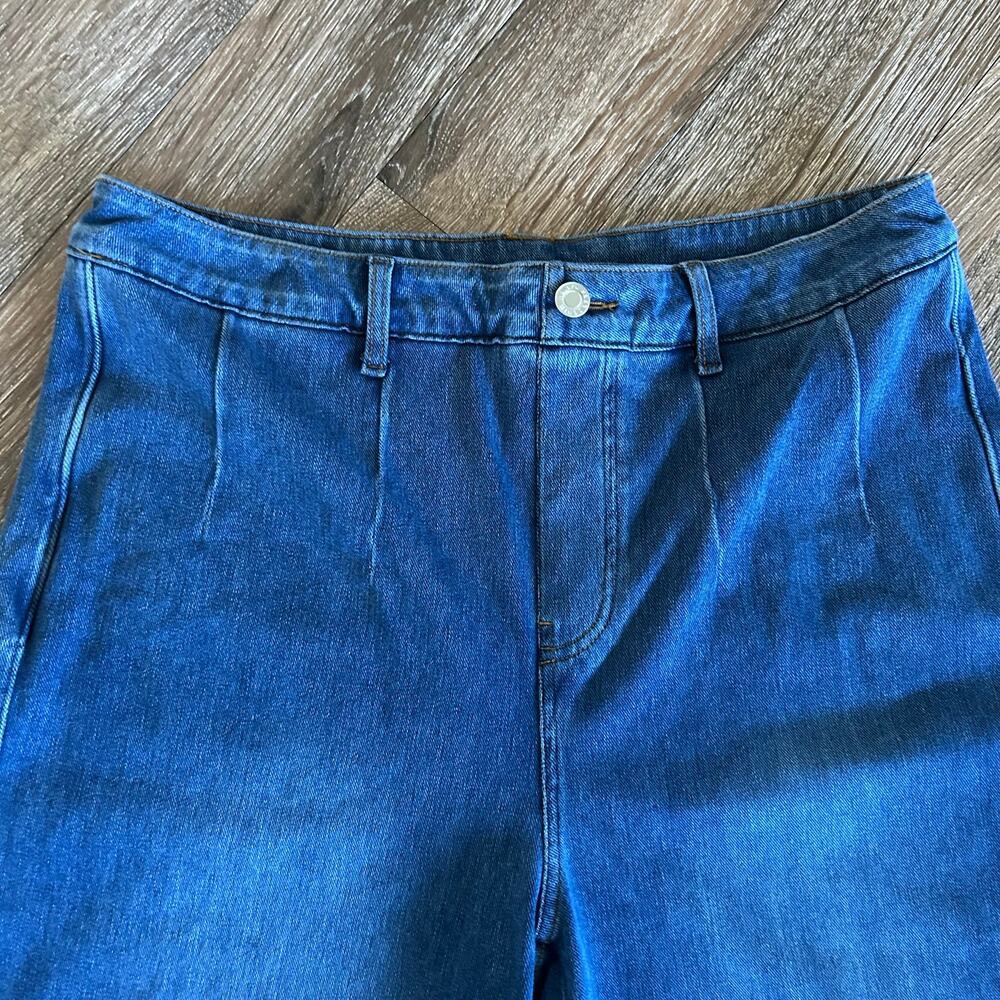 High-Waisted Wide-Leg Halara Jeans, Classic Blue Wash - Picture 2 of 13